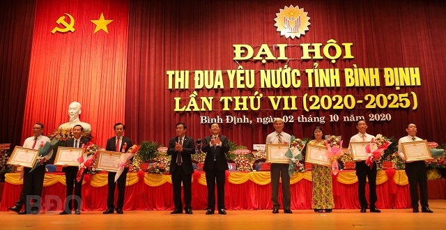 “Một tấm gương sống có giá trị hơn một trăm bài diễn văn tuyên truyền”