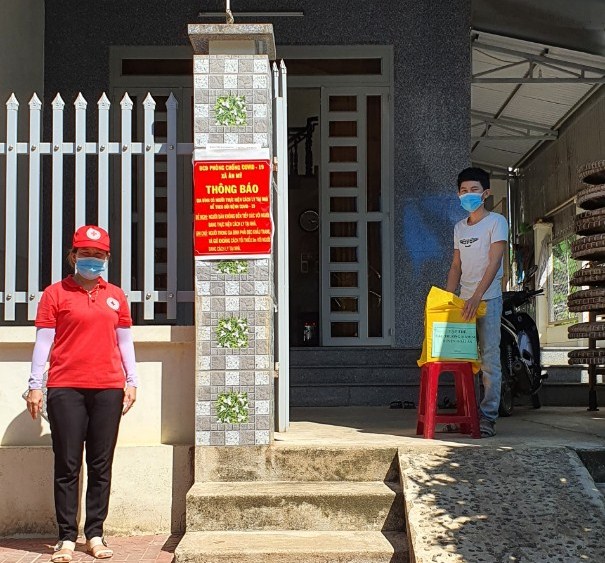 HỘI CTĐ HỖ TRỢ THIẾT THỰC CÁC TRƯỜNG HỢP CÁCH LY TẠI NHÀ