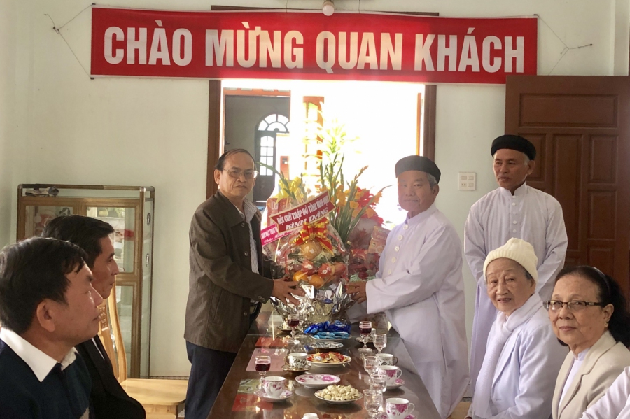 Lãnh đạo Hội CTĐ tỉnh thăm các cơ sở thờ tự  nhân dịp đầu Xuân mới
