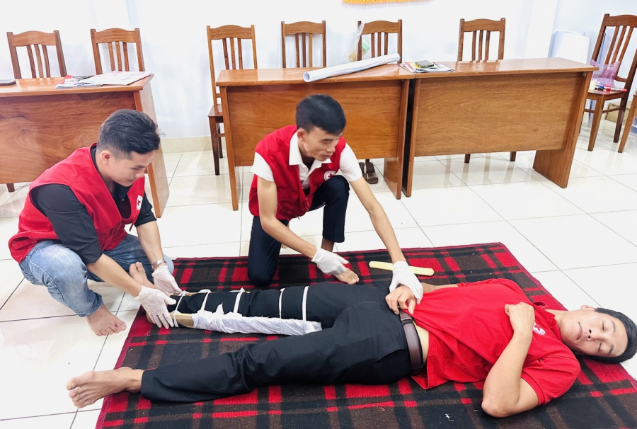 Bế giảng lớp Tập huấn sơ cấp cứu năm 2023