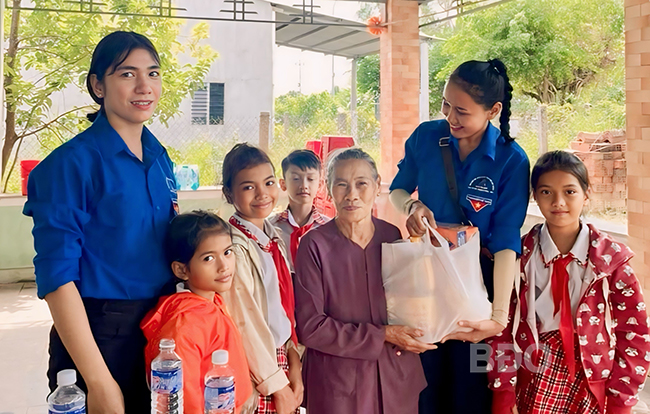 Phong trào "Người tốt, việc thiện": Mang yêu thương đến người khó khăn, trẻ mồ côi