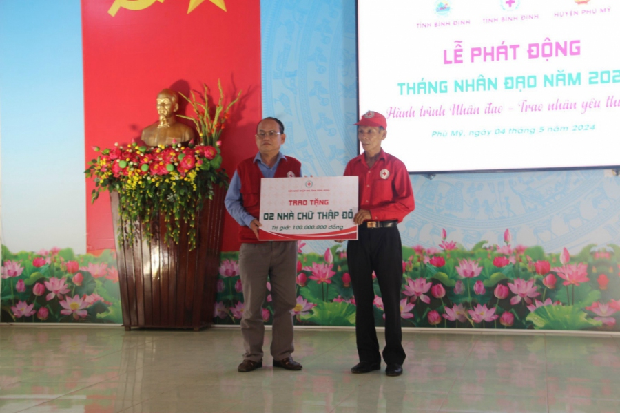 Bình Định: Nhiều việc làm ý nghĩa trong Tháng Nhân đạo