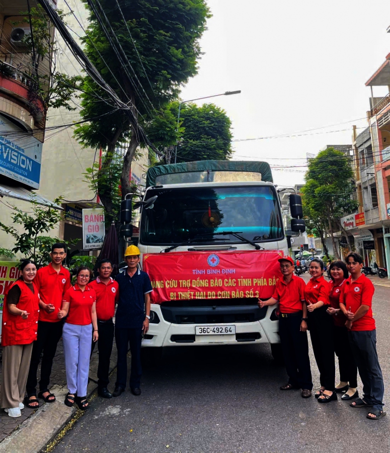 Hội Chữ thập đỏ tỉnh hỗ trợ 2 tỉnh Phú Thọ và Lào Cai số tiền 180 triệu đồng khắc phục hậu quả bão lũ