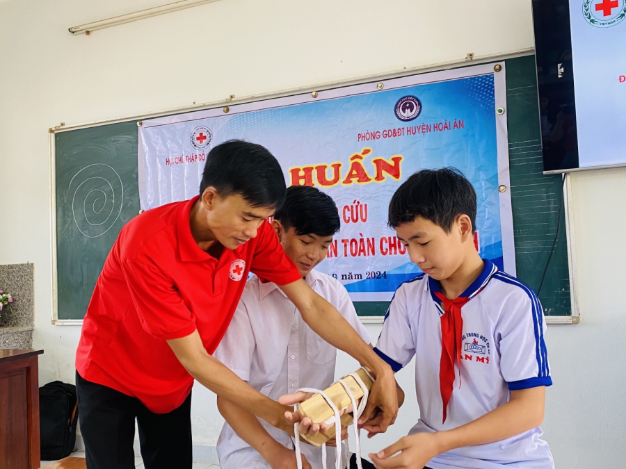 Hoài Ân: Tập huấn về kiến thức và kỹ năng Sơ cấp cứu