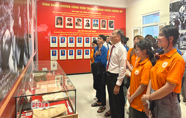 Bình Ðịnh anh hùng, chung tay dựng xây và phát triển quê hương
