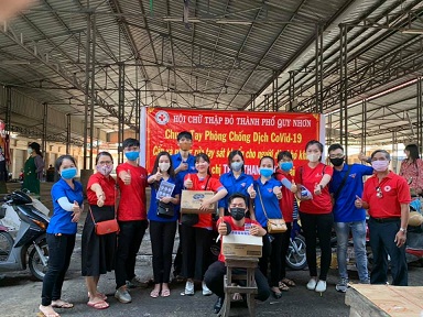 Cán bộ, hội viên, TNV CTĐ Quy Nhơn tham gia chương trình