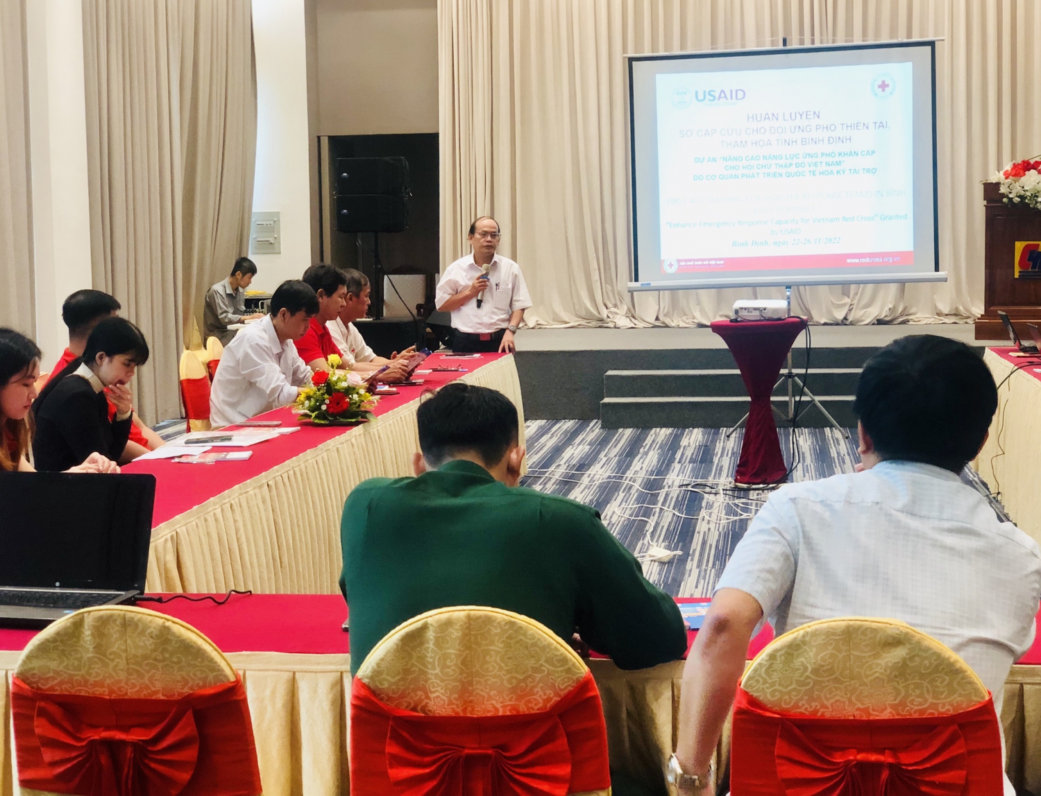 Tập huấn sơ cấp cứu cho đội Ứng phó thảm họa và thiên tai tỉnh Bình Định