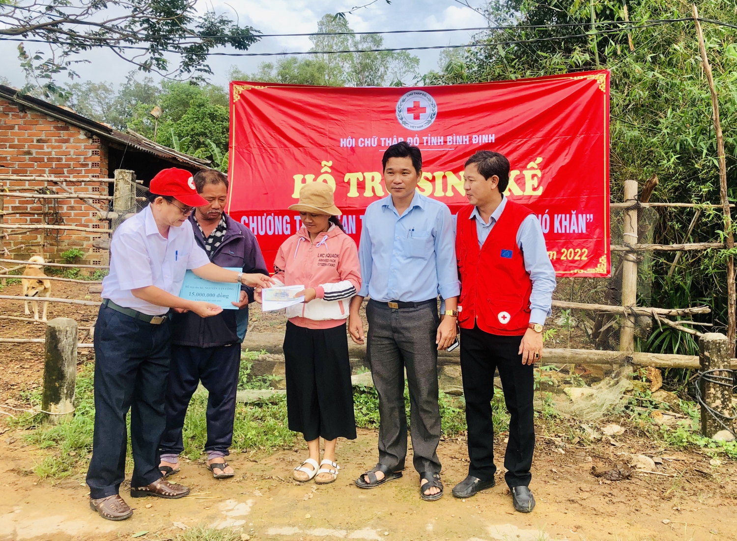 Hội Chữ thập đỏ Bình Định hỗ trợ sinh kế “An toàn cho ngư dân nghèo, khó khăn”