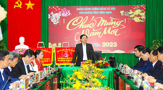Phấn đấu đến năm 2025, ngân sách địa phương ủy thác qua Ngân hàng CSXH ít nhất 1.000 tỷ đồng