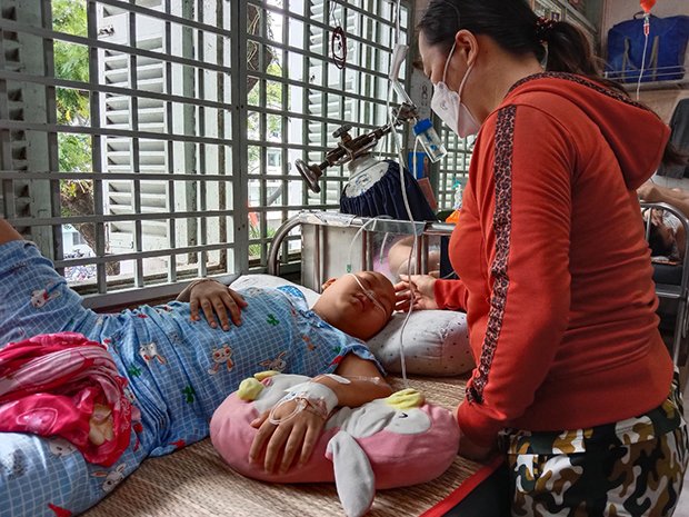 Giúp cháu Đan có tiền trị bệnh ung thư máu