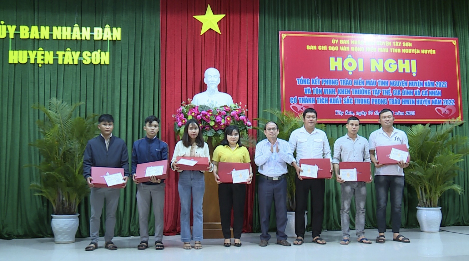 Huyện Tây Sơn: Tổng kết phong trào hiến máu tình nguyện năm 2022