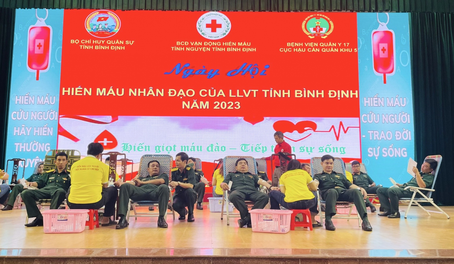 BỘ CHQS TỈNH THAM GIA HIẾN MÁU TÌNH NGUYỆN NĂM 2023
