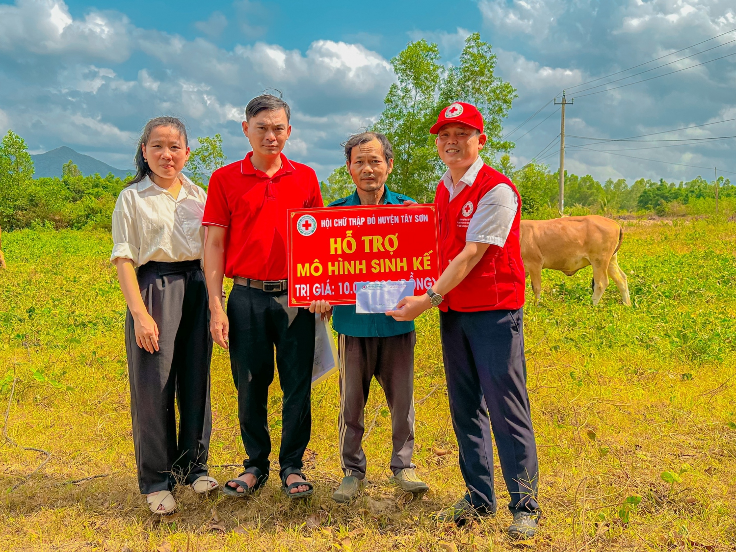 Hỗ trợ các mô hình sinh kế cho hộ nghèo