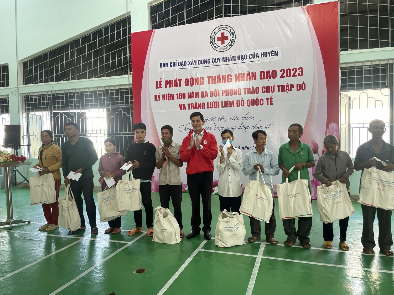 Huyện Vân Canh phát động tháng nhân đạo năm 2023
