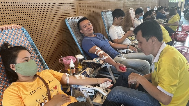 Tiếp nhận 813 đơn vị máu hiến tình nguyện tại Hành trình Đỏ