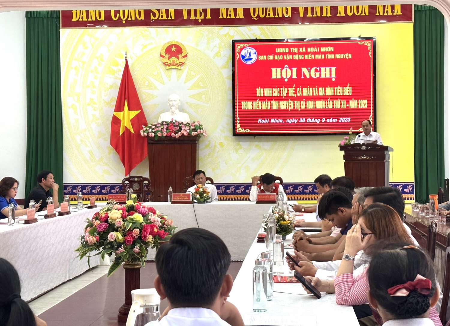 Hoài Nhơn tôn vinh các tập thể, gia đình, cá nhân tiêu biểu trong phong trào hiến máu tình nguyện năm 2023