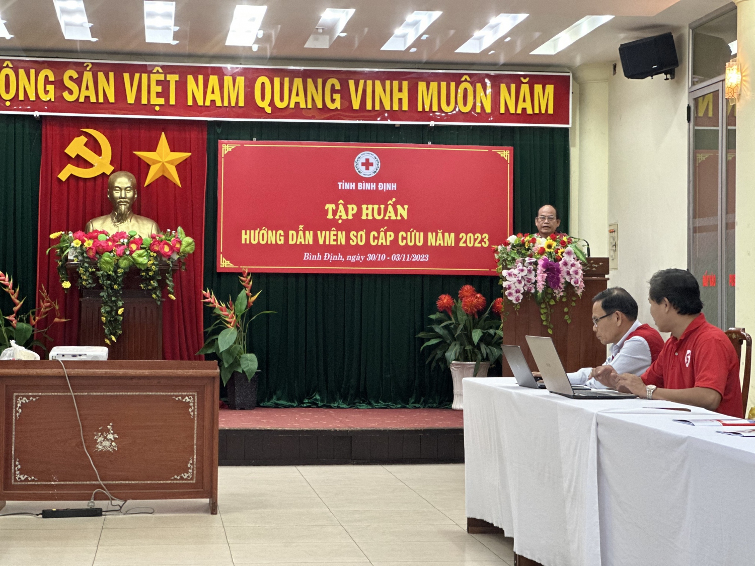 Hội CTĐ tỉnh Bình Định khai mạc lớp tập huấn sơ cấp cứu cho cán bộ hội viên tình nguyện viên chữ thập đỏ.