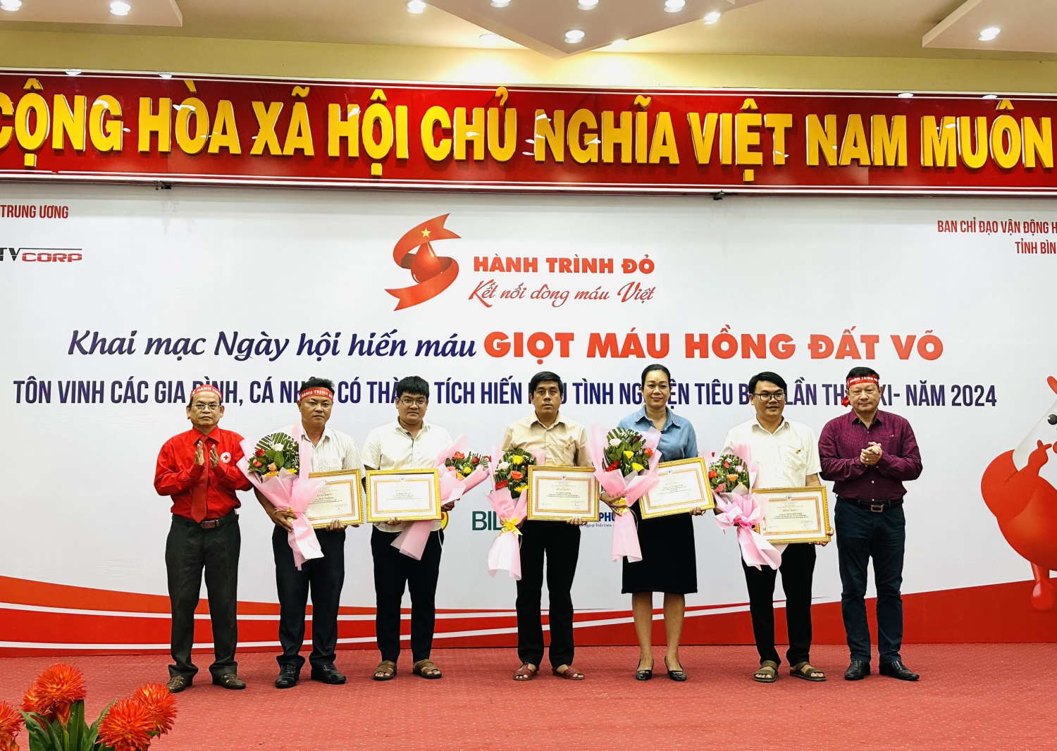 Tôn vinh tập thể, cá nhân HMTN tiêu biểu trong phong trào HMTN - Hành Trình Đỏ năm 2024