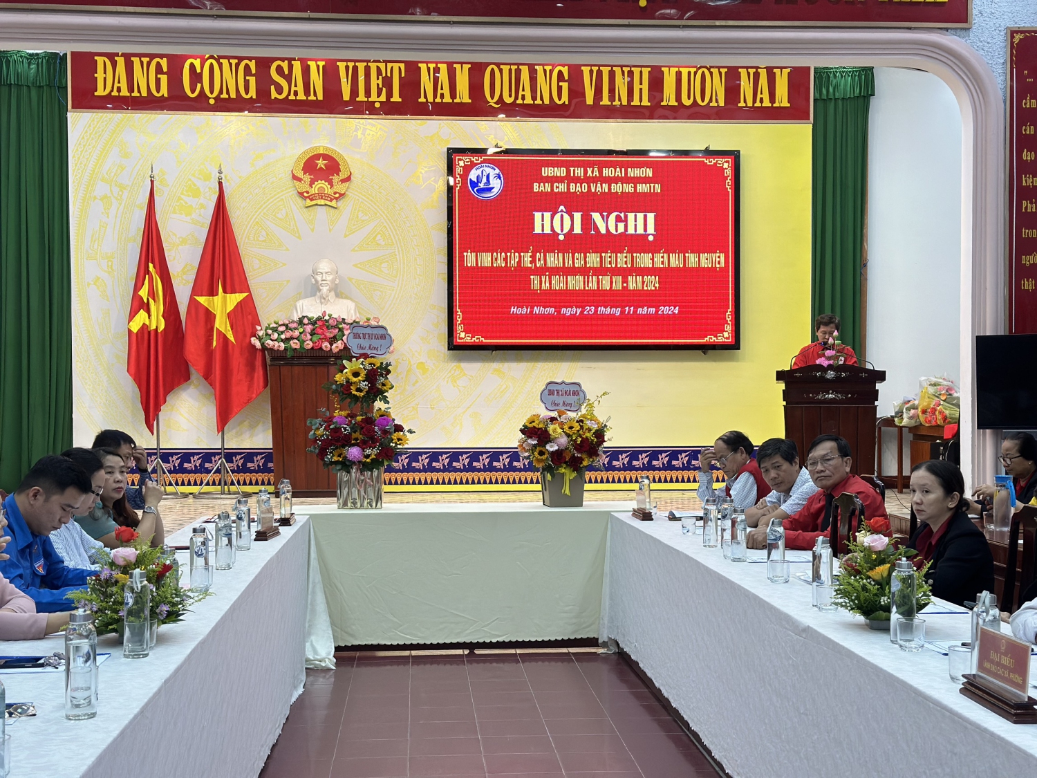Hoài Nhơn tôn vinh các tập thể, gia đình, cá nhân tiêu biểu trong phong trào hiến máu tình nguyện năm 2024