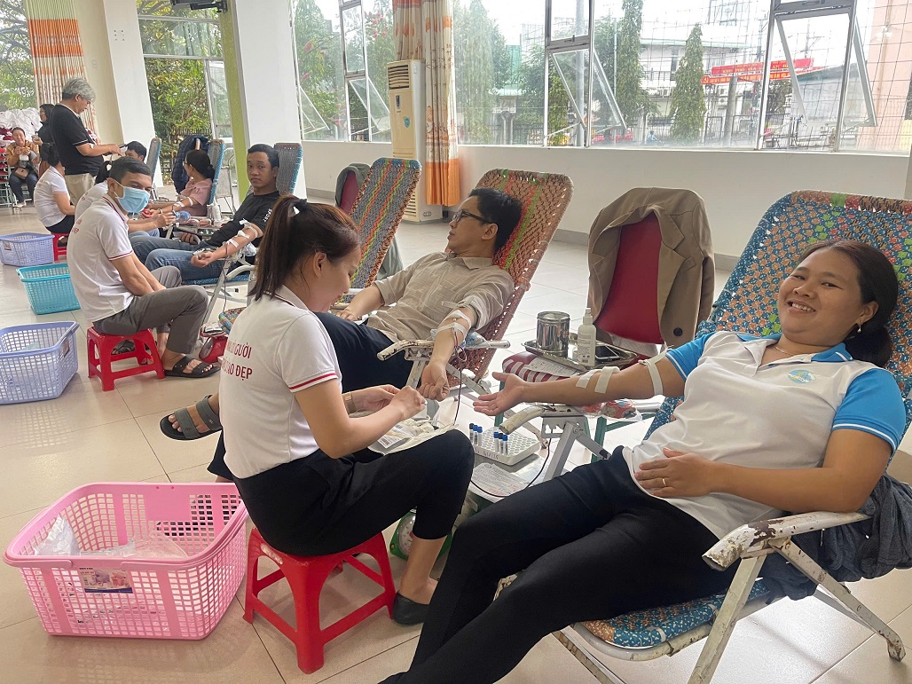 Người dân huyện Phù Cát tham gia HMTN