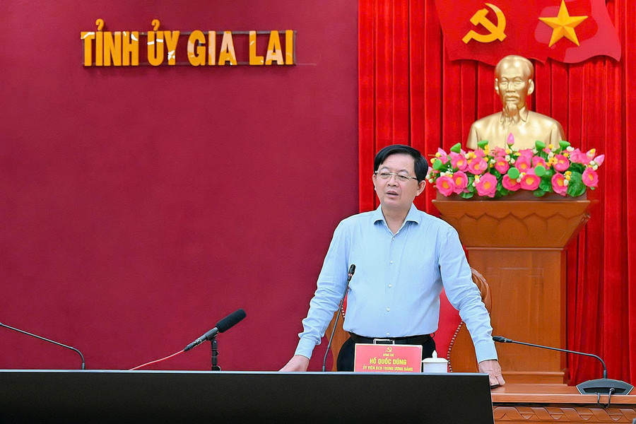 Bí thư Tỉnh ủy Hồ Quốc Dũng nhấn mạnh phải đẩy mạnh phát triển KH-CN, đổi mới sáng tạo và chuyển đổi số, phấn đấu đến năm 2030, kinh tế số đóng góp 30% vào GRDP của tỉnh