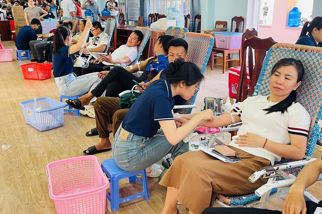 Xã Phù Mỹ, Phù Mỹ Nam và An Lương hiến máu tình nguyện