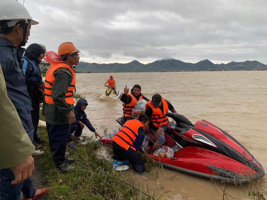 Triển khai công tác ứng phó bão số 13 năm 2025