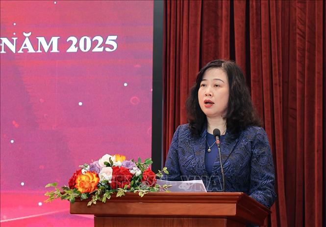ộ trưởng BBộ Y tế Đào Hồng Lan, Trưởng Ban chỉ đạo Quốc gia vận động hiến máu tình nguyện phát biểu khai mạc. Ảnh: Hoàng Hiếu/TTXVN