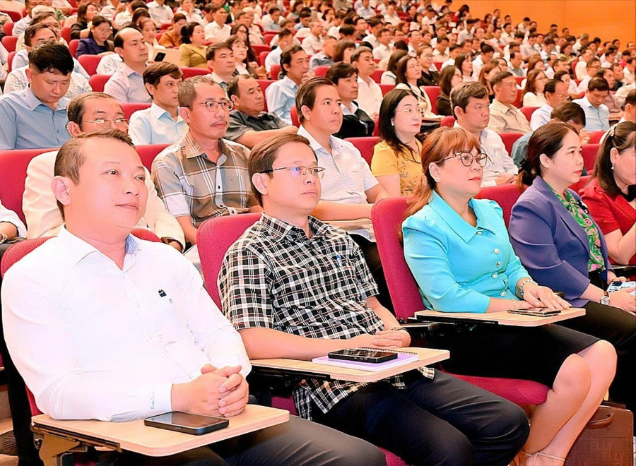 cac dai bieu du tai diem cau trung tam hoi nghi tinh gia lai anh duc thuy